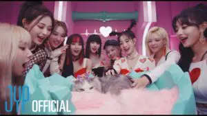 TWICE(トゥワイス)メンバープロフィール総まとめ！名前・年齢順・身長は？